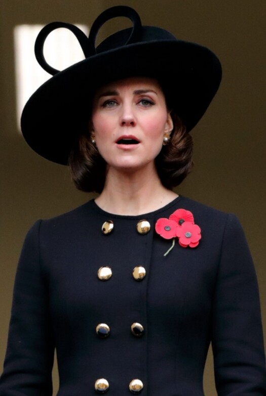 已經出席過國殤紀念日10次的凱特王妃，每次都以低調的全黑造型出場