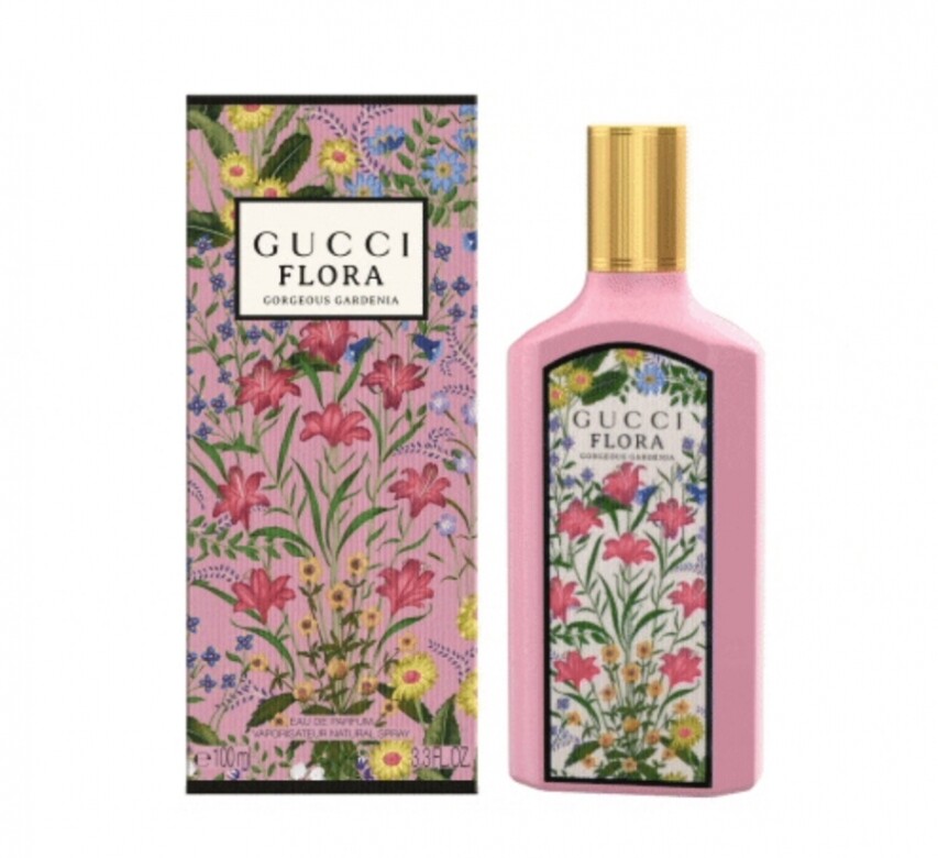 以全新加長香氛瓶盛載的Gucci Flora Gorgeous Gardenia ，配上漆面粉紅色玻璃瓶身，及金色瓶
