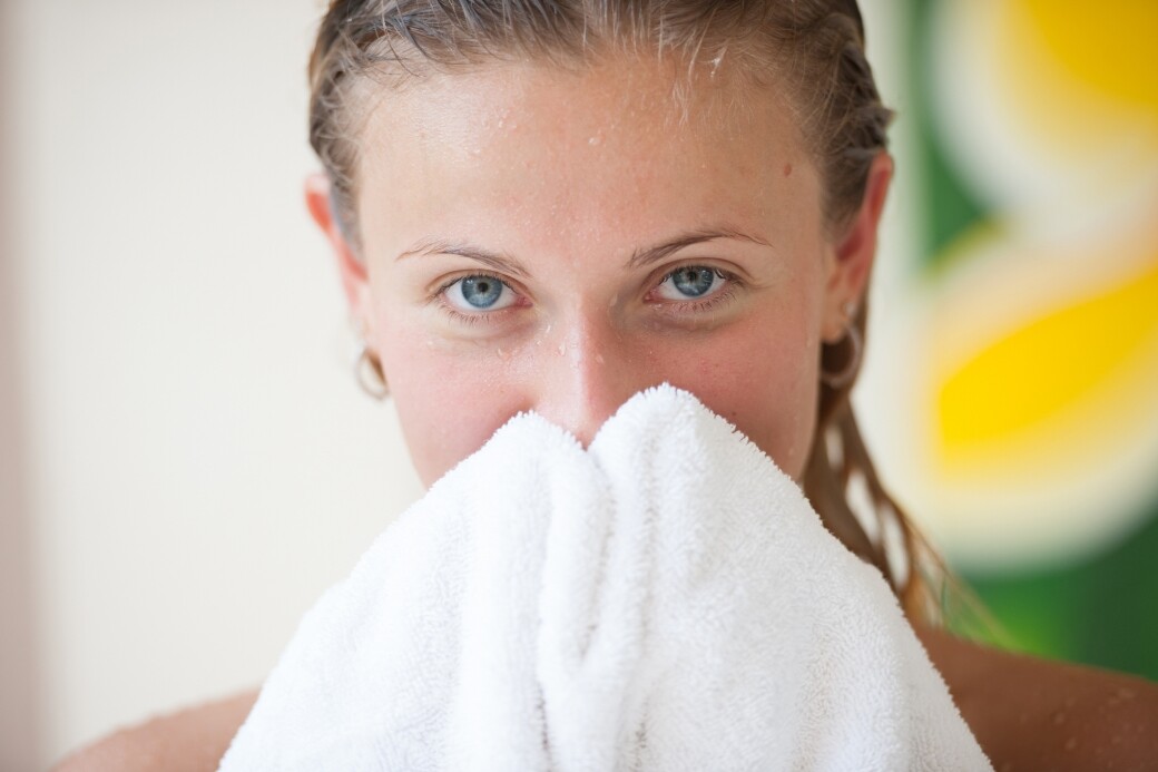 熱毛巾的功用很多，熱敷鼻子可以促進鼻子的血液循環，刺激鼻子附近的