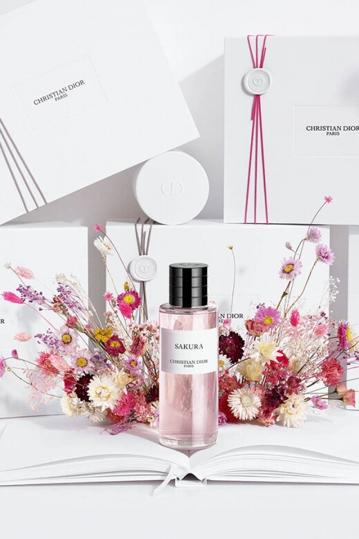 這款Sakura香水正正就是Dior 首席調香師François Demachy，在日本看到櫻花時所調配出