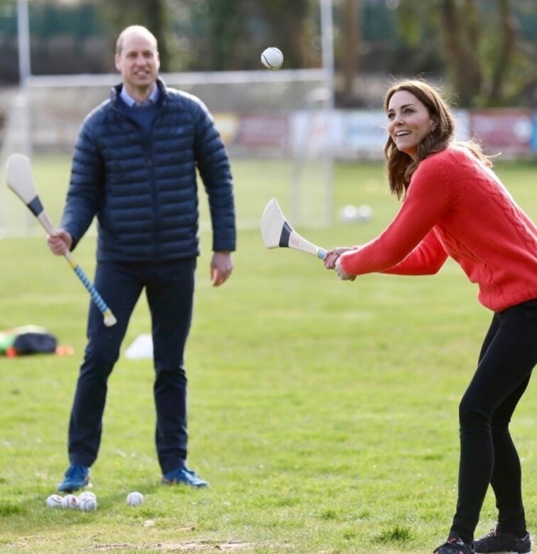 學生時期的凱特王妃已是曲棍球隊隊長，她也愛網球、板球等球類運動，這