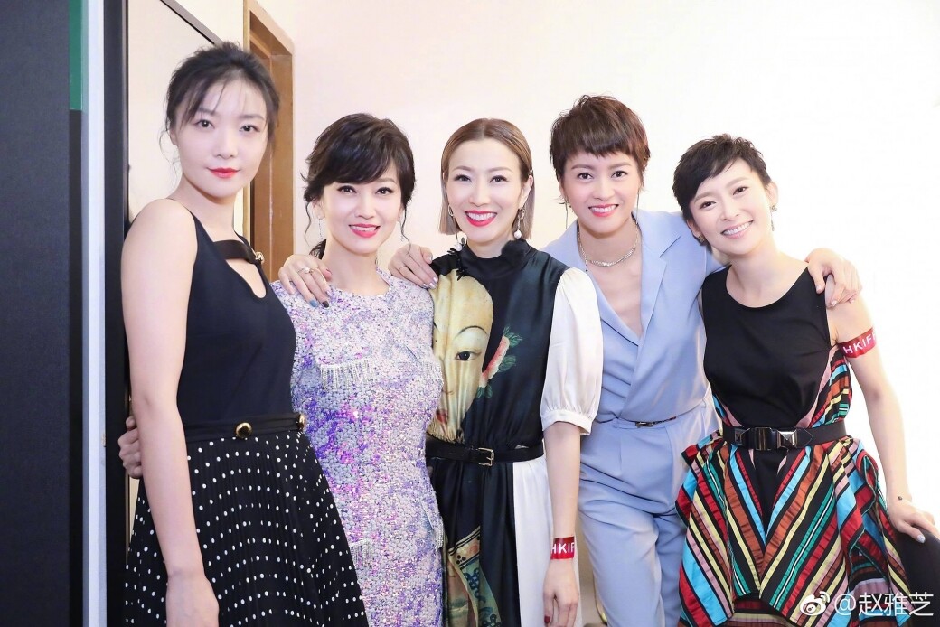 《八個女人一台戲》剛在第 43 屆香港國際電影節舉行首映