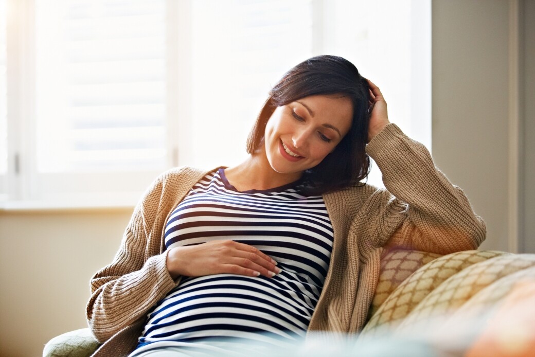 其實妊娠紋一般會在產後四至六個月後，自然減退和消失，孕婦可以繼續