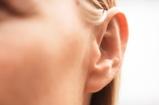 除了這三步以外，77老大更提供了一個很簡單的減脂方法，就是用耳貼來