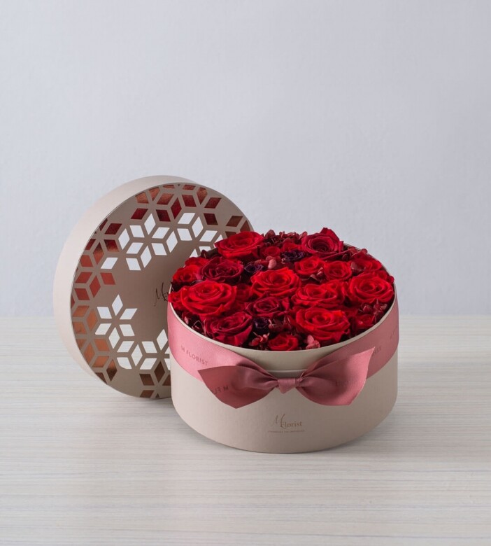 想更特別，除玫瑰花束以外，M FLORIST更有象徵永不磨滅的愛情的永生花花盒