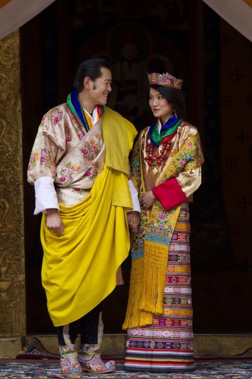 不丹王后Queen Jetsun Pema在她與不丹國王盛大婚禮中的其中一天，穿上色彩繽紗
