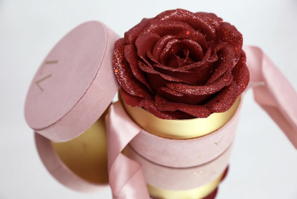 除了花束， Pavo Florals提供一站式婚禮花藝選擇，包括新娘花球、姊妹兄弟的襟花