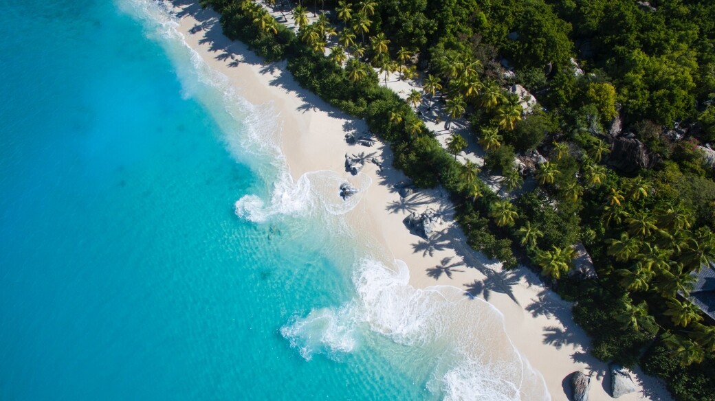 英屬處女群島又譯英屬維爾京群島，位於加勒比海地區波多黎各以東。