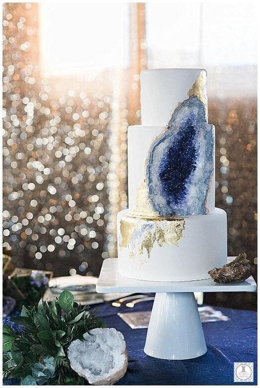 這款蛋糕最初由美國蛋糕設計師Rachael Teufel構思創造，用作送禮之用，慶祝朋友