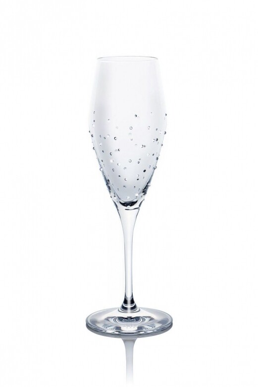Arion 1725 香檳高腳杯 約$740有設計感的高腳杯，在婚禮當日也為伴娘們的自拍