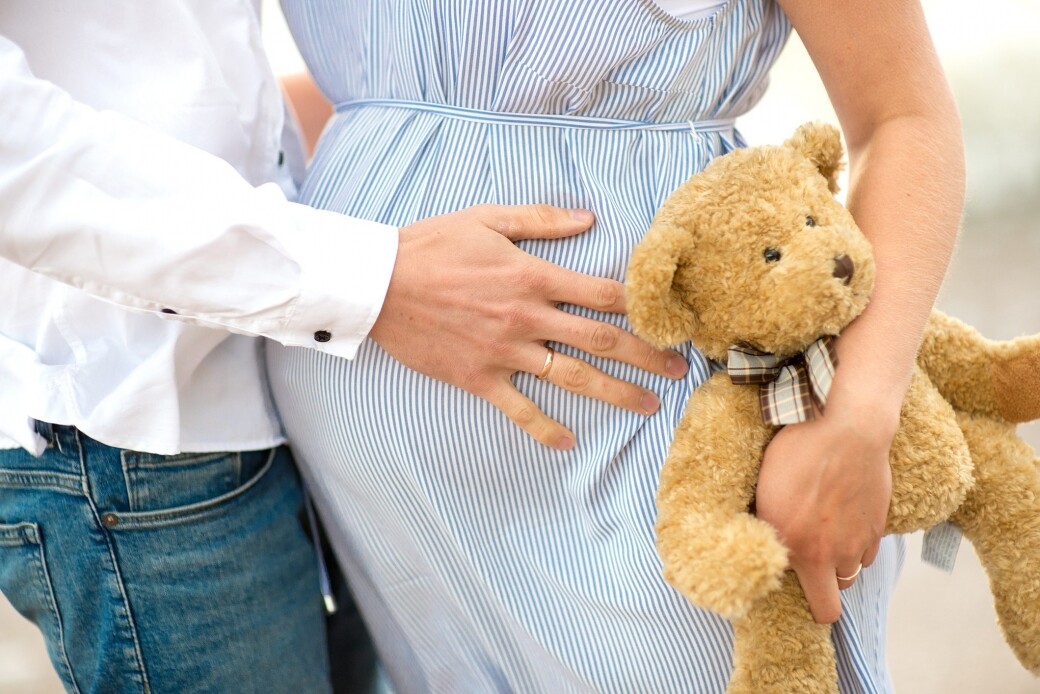 在準媽媽懷孕中期（16至28週），這時早期的妊娠反應已經緩解或者結束，夫