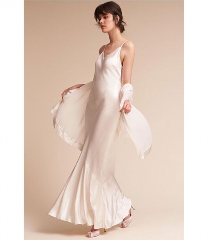 Ghost絲質不規則長裙£245（約港幣$2,450）