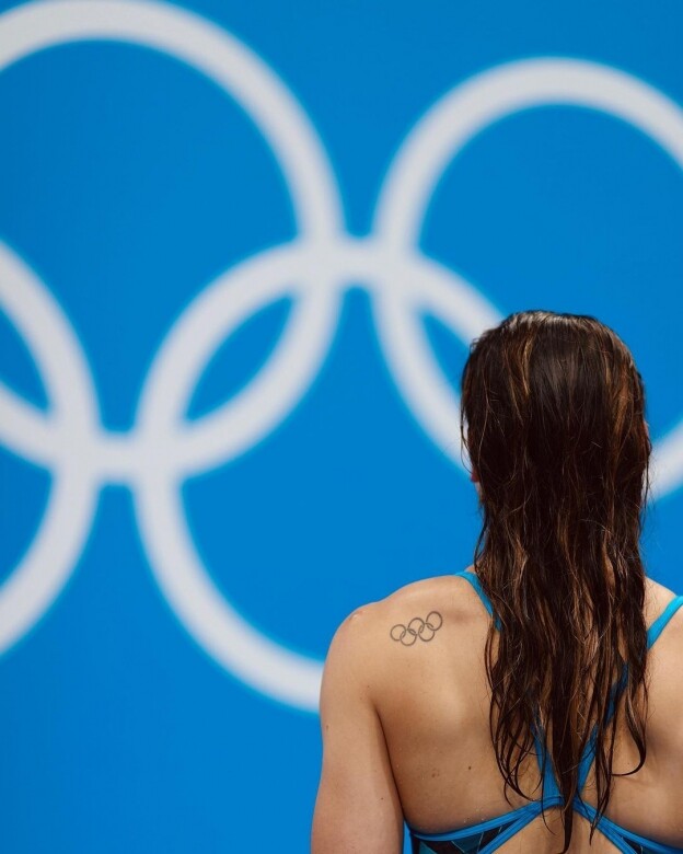 不少運動員一樣，奧運延期曾令何詩蓓迷惘，她特別感謝密大的泳隊總教
