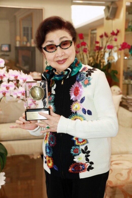 原名為陳淑良的白雪仙仙姐，在2013年獲政府肯定其藝術成就，向她頒發金