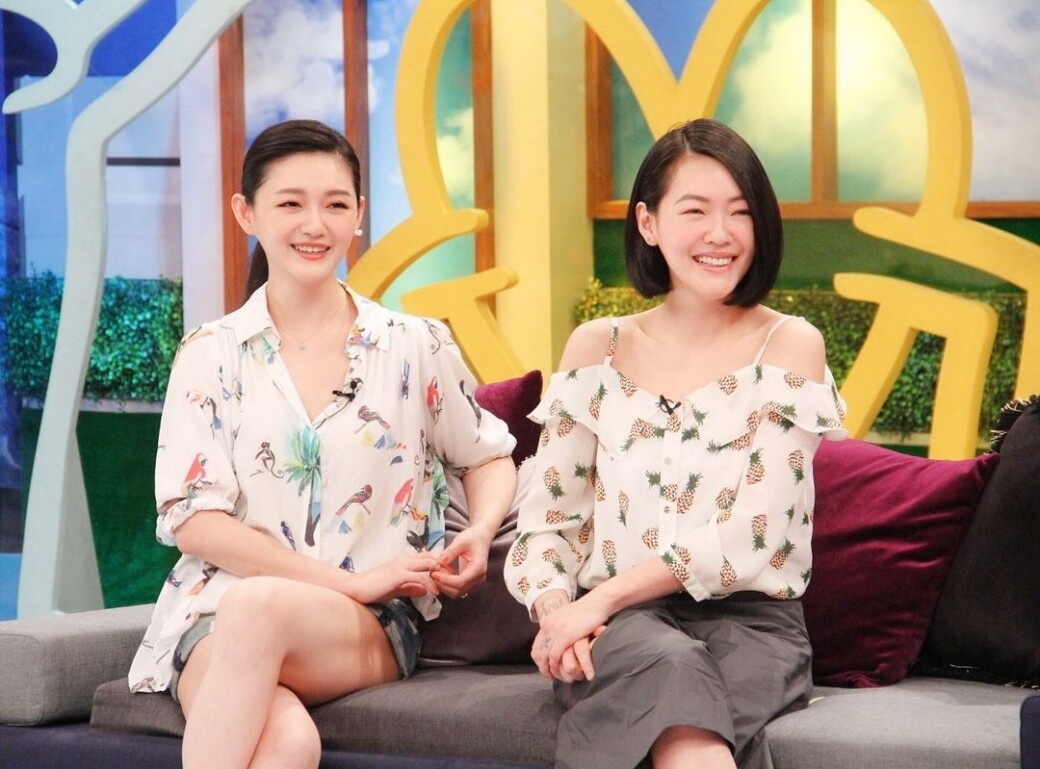 這兩姊妹可能是台灣綜藝界最負盛名的姊妹花，1994年和妹妹小S以雙人