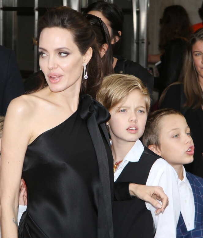 因為關心孩子的品格，絶到要與丈夫離婚，Angelina Jolie 是個非一般的媽媽。這個智