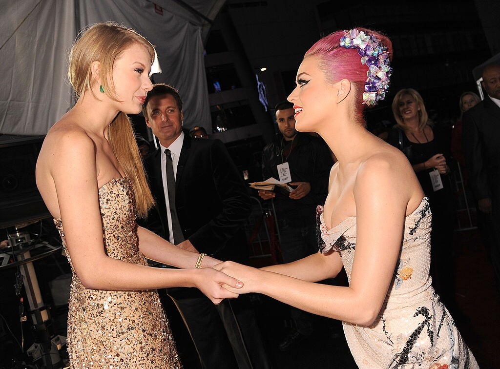 究竟Katy Perry和Taylor Swift五年前因為什麼導致決裂?話說兩位天后在2009年左右開