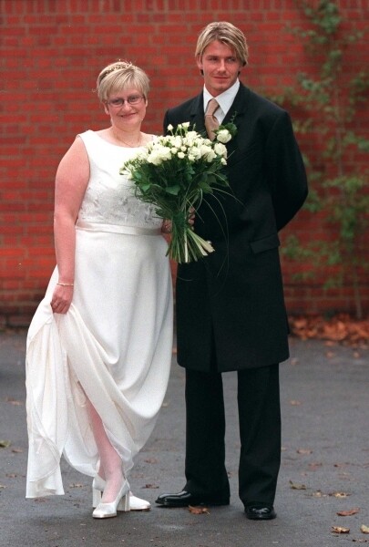 碧咸與Victoria在1999年結婚，同年亦是Lynne與Colin Every成婚的年份