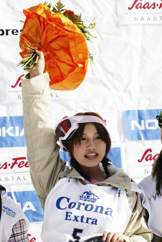 今井夢露被譽為單板滑雪天才少女，12歲成為日本最年輕的滑雪選手，14