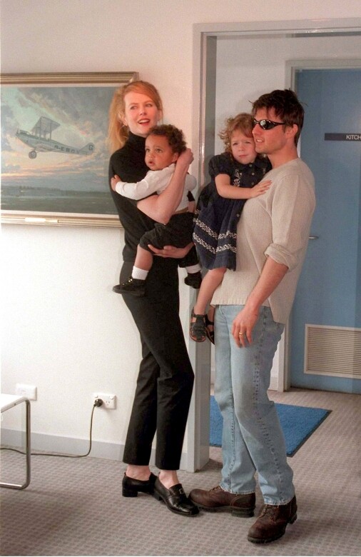 妮歌潔曼在1990年嫁給Tom Cruise，這對金童玉女在結婚11年後離婚收場。話說是