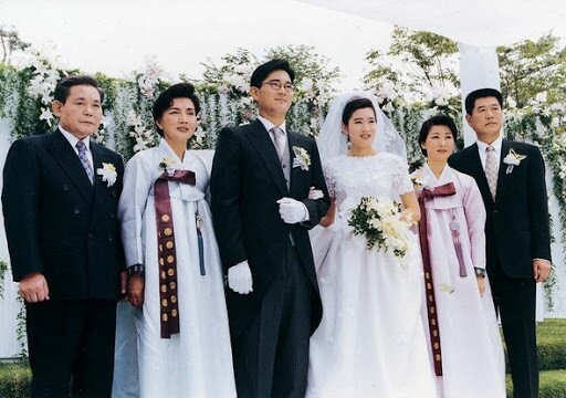 林世玲在1988年嫁給三星長子李在鎔，王子與公主聯婚，在當年是轟動一時