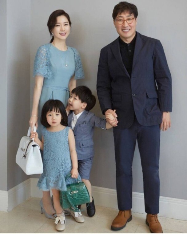 現年48歲的李英愛，2009年與美籍韓國丈夫鄭豪泳結婚