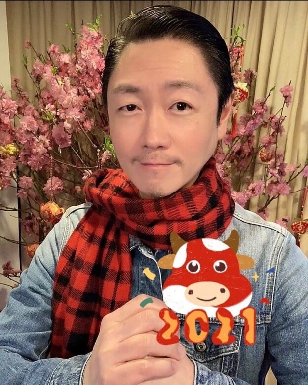 李思捷曾在台慶被林敏驄揶揄他有新節目可命名為「我愛呃蝦條」，可見並