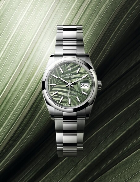 2021新版Rolex Datejust 36擁有新鮮感十足的棕櫚葉錶面，橄欖綠色暗花錶面配上錶