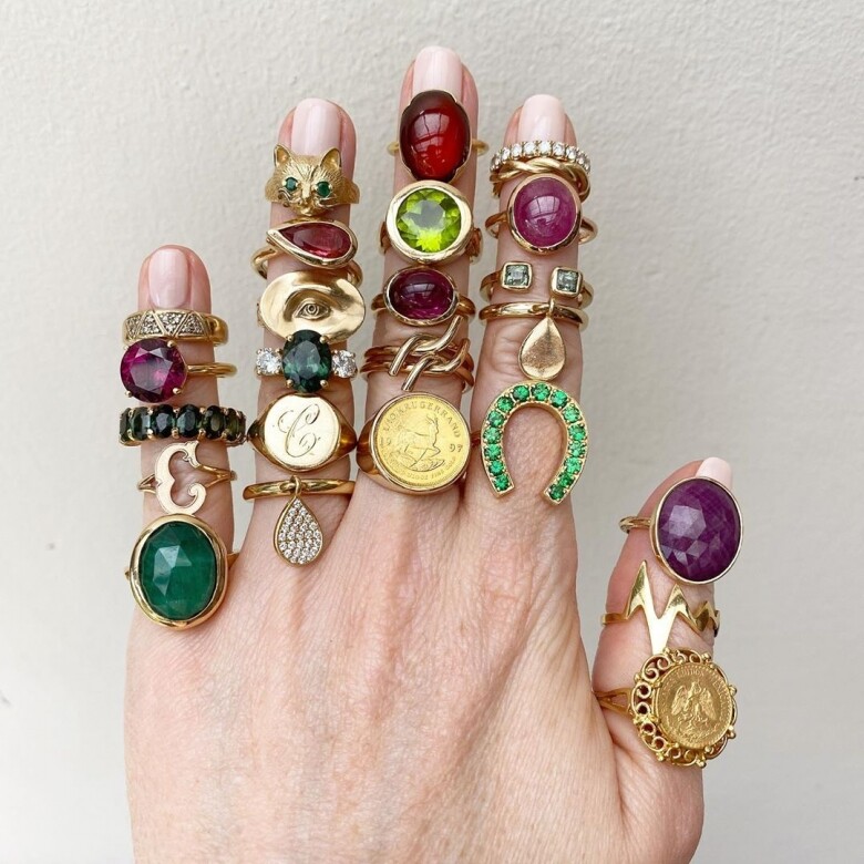 Net-A-Porter的資深時尚編輯Libby Page認為，2020會是祖傳珠寶流行的一年。她說：「珠寶