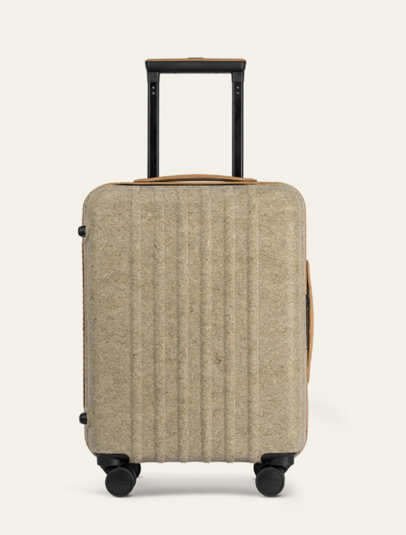 由屢獲殊榮的Boris Berlin設計的KIN Carry-on是一款專屬隨身行李。手提箱由可生物
