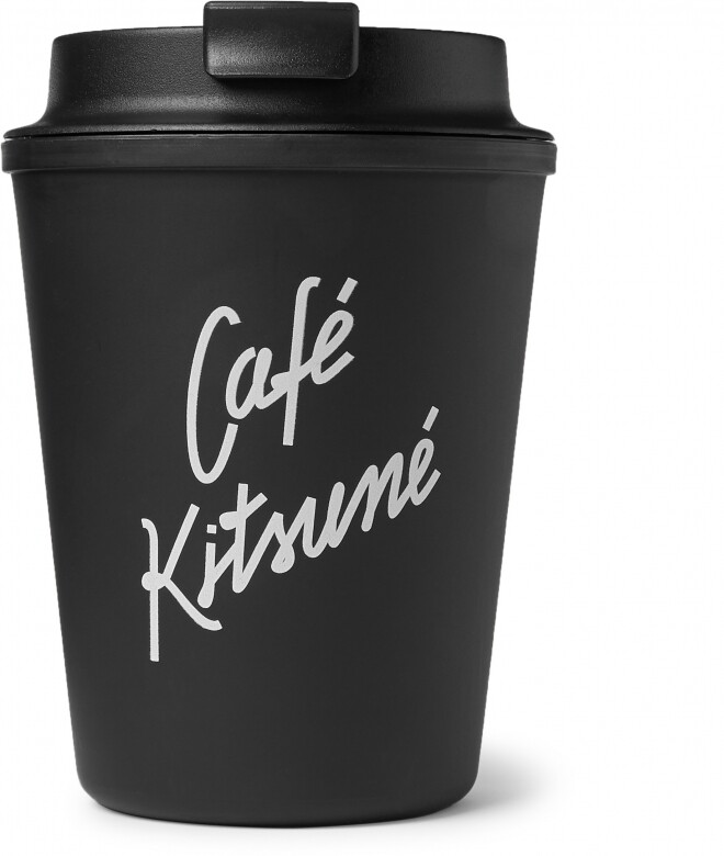 2002年創辦的法日時裝品牌Maison Kitsuné，於2013年衍生出更生活化的Café Kitsuné，售賣的生