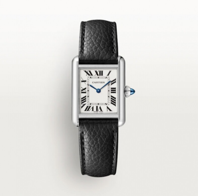 Cartier Tank Must系列也有推出小型款，錶殼尺寸為29.5 x 22毫米，女士們也與愛侶