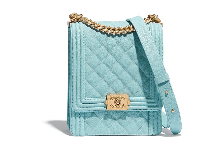 長款Tiffany Blue淺藍色小牛皮Boy Chanel 手袋 $31,100