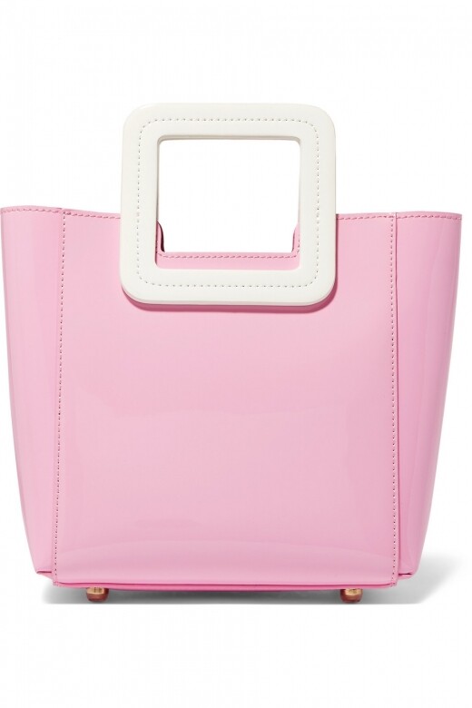 Staud 粉色手挽袋 HKD1,960方正小巧的設計，一看就知充滿少女心，相比大小相