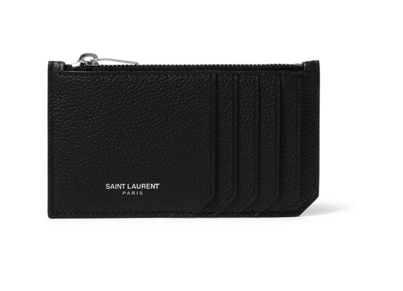 Saint Laurent的服飾一向冷酷有型，連拉鍊小袋的卡片套都走簡約的型格路線，黑