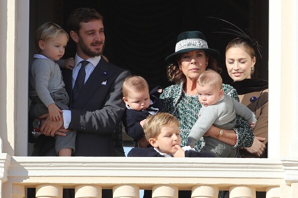 既然媽媽是一位皇室時尚KOL，兒子們的衣品也不會差。Stefano與Francesco經常以簡約