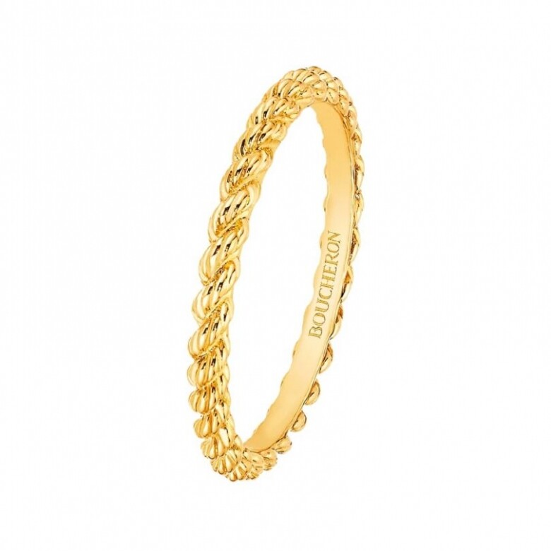 簡約的扭紋、18K黃金材質的Serpent Bohème系列戒指的重點，簡約設計輕輕點亮
