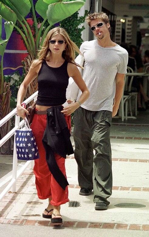 1999年的Jennifer Aniston與畢彼特。