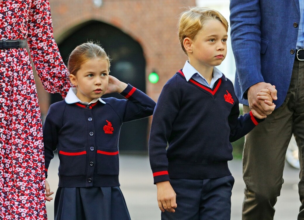 現年 4 歲的夏洛特小公主已到了正式上學的年紀，她與哥哥喬治小王子上同一所學校 Thomas’s Battersea