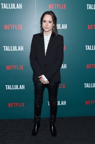 Ellen Page最愛以黑色皮褲配短靴，每次更換的是上身的西裝褸與恤衫，有時選