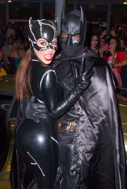 Kim Kardashian與老公扮演蝙蝠俠和貓女