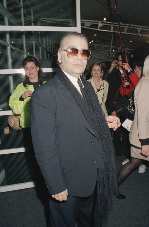 老佛爺 Karl Lagerfeld 90 年代的造型