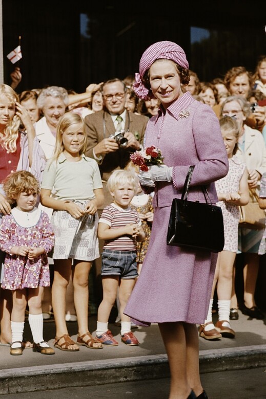英女皇只用Launer London的手袋，無論是質料、手工、款式、實用性等都讓她愛不釋手。