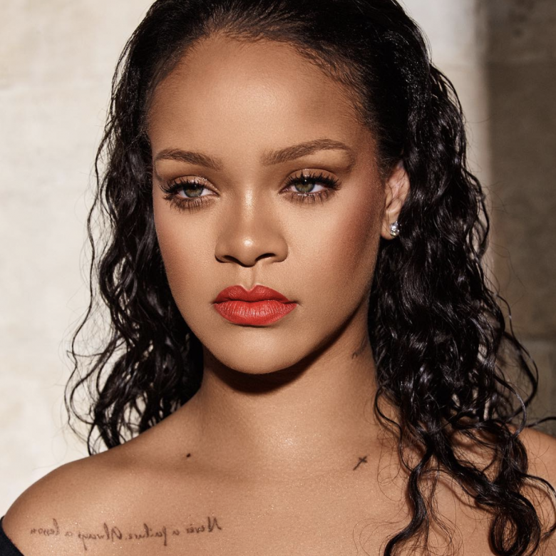 Rihanna近年積極創立自家品牌，包括美妝、內衣、時裝等範疇，而當中的美妝品牌