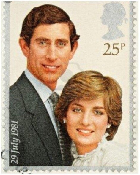 即使連倆人的郵票照片都是刻意及明顯地展示出她們的身高差異。