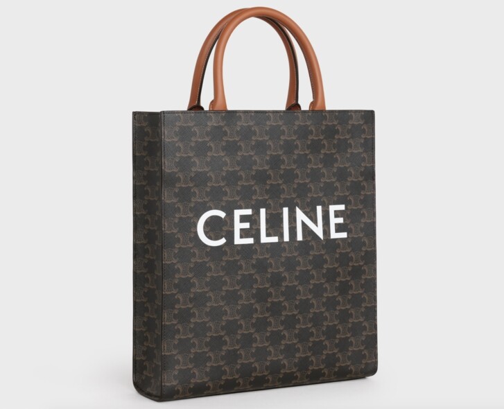Celine復古triomphe print手袋掀起熱潮，這款tote bag大方又實用，更有可拆式肩帶，一袋兩
