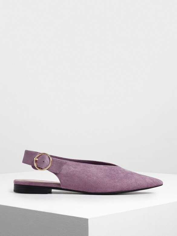 丁香紫色鞋款選用slingback設計，露裸腳跟位置帶有一份隱約的性感