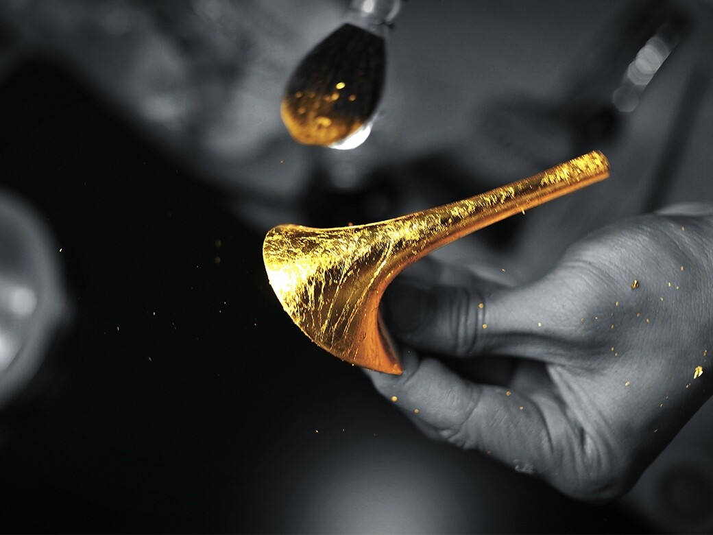 取得CrystallineTM專利的金箔工藝技藝。