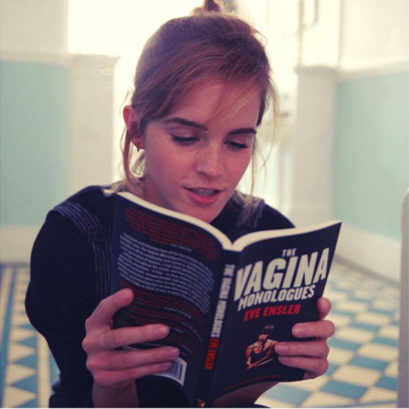 Emma Watson在IG上經常分享自己正在閱讀的書，不妨跟著她的書單去閱讀，也許