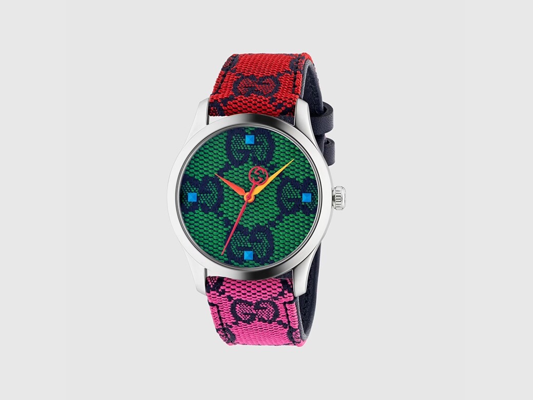 這可是這次推介中色彩最繽紛的一款手錶。愉悅的色彩組合加上GG 圖案